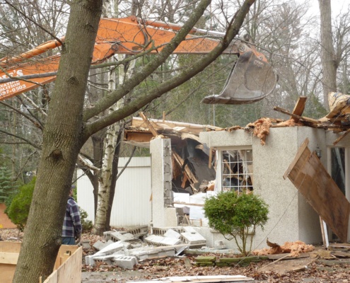 Old house torn down in Mississauga.